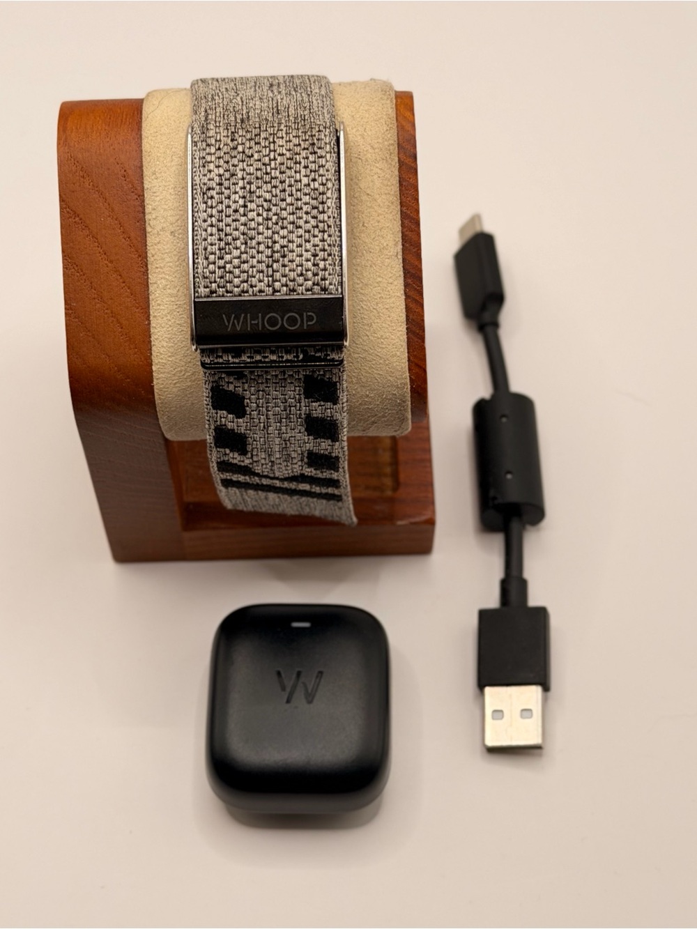 Whoop 4.0, Charger Included, Tested, Smartwatch, Fitness Tracker